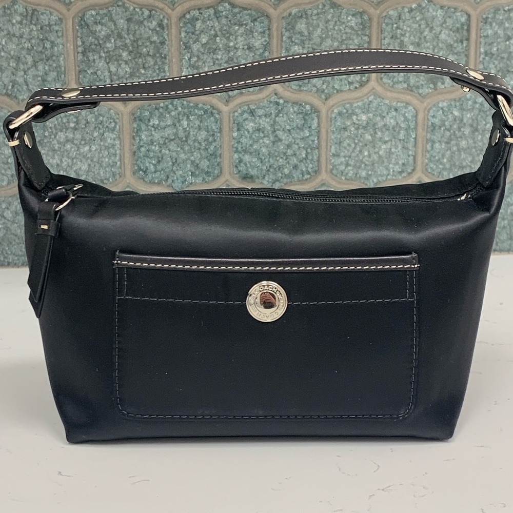 Coach Women’s Small Black Purse Good condition